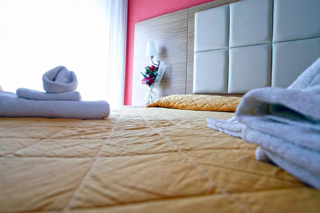 Hotel Marebello Rimini Bagian luar foto